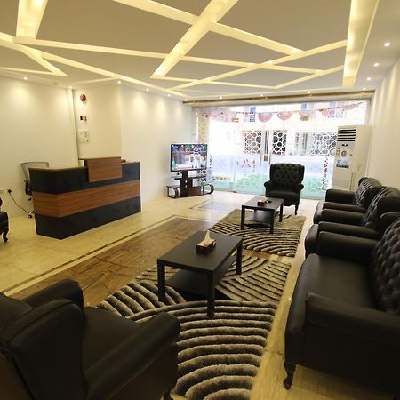 Al-Salamah - Lamasat Palace Suites Джеда Екстериор снимка