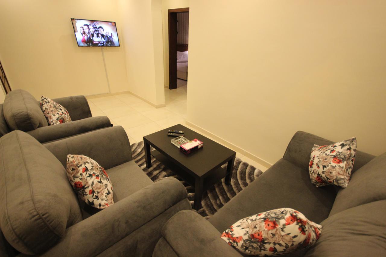 Al-Salamah - Lamasat Palace Suites Джеда Екстериор снимка