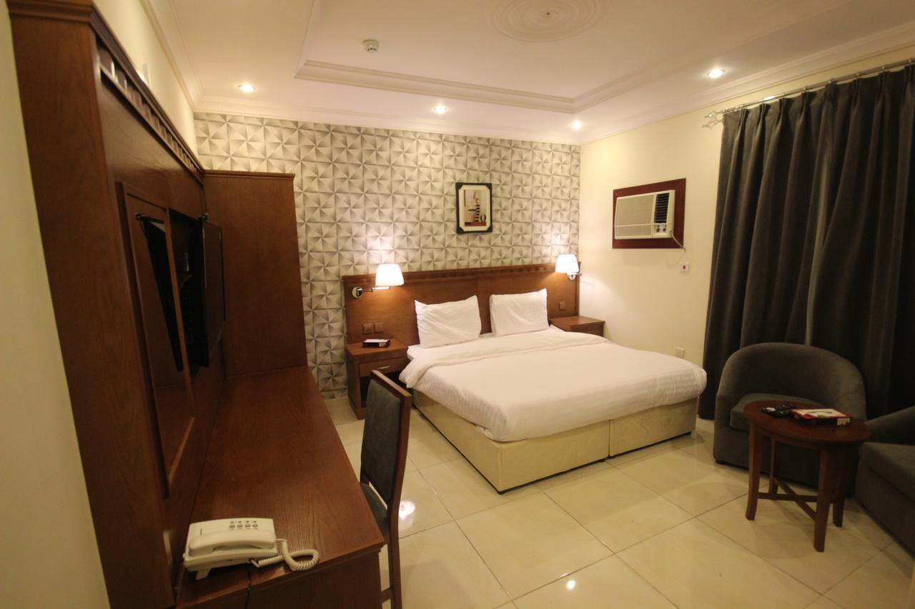 Al-Salamah - Lamasat Palace Suites Джеда Екстериор снимка