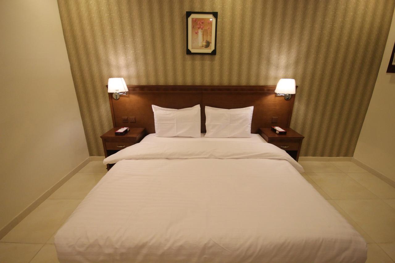 Al-Salamah - Lamasat Palace Suites Джеда Екстериор снимка
