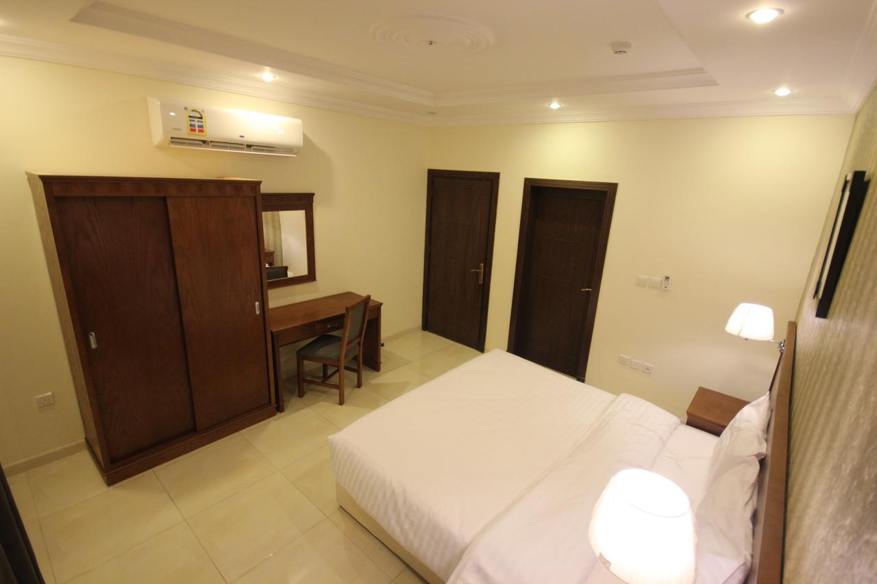 Al-Salamah - Lamasat Palace Suites Джеда Екстериор снимка